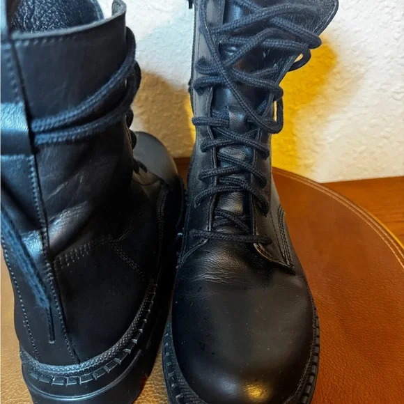 Steve Madden Jamisyn Black Buttery Leather Combat Boots 🥾 - Picture 5 of 10